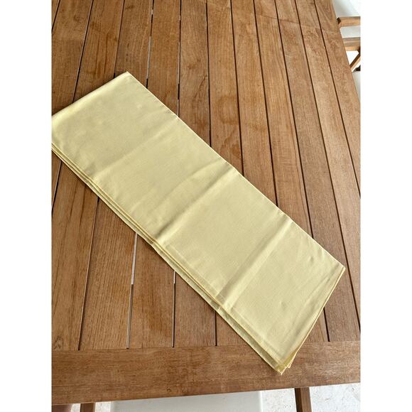 Tablecloth Yellow 50" x 68" - Picture 3 of 8